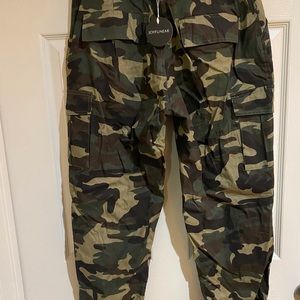 Woman’s Camo pants. Never worn